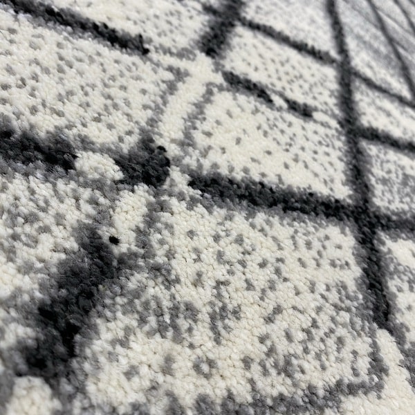 Модерен килим - Ирис 899 Сив - детайл - 2